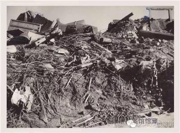 A 7.8 magnitude earthquake struck the city of Tangshan, Hebei Province in July 1976